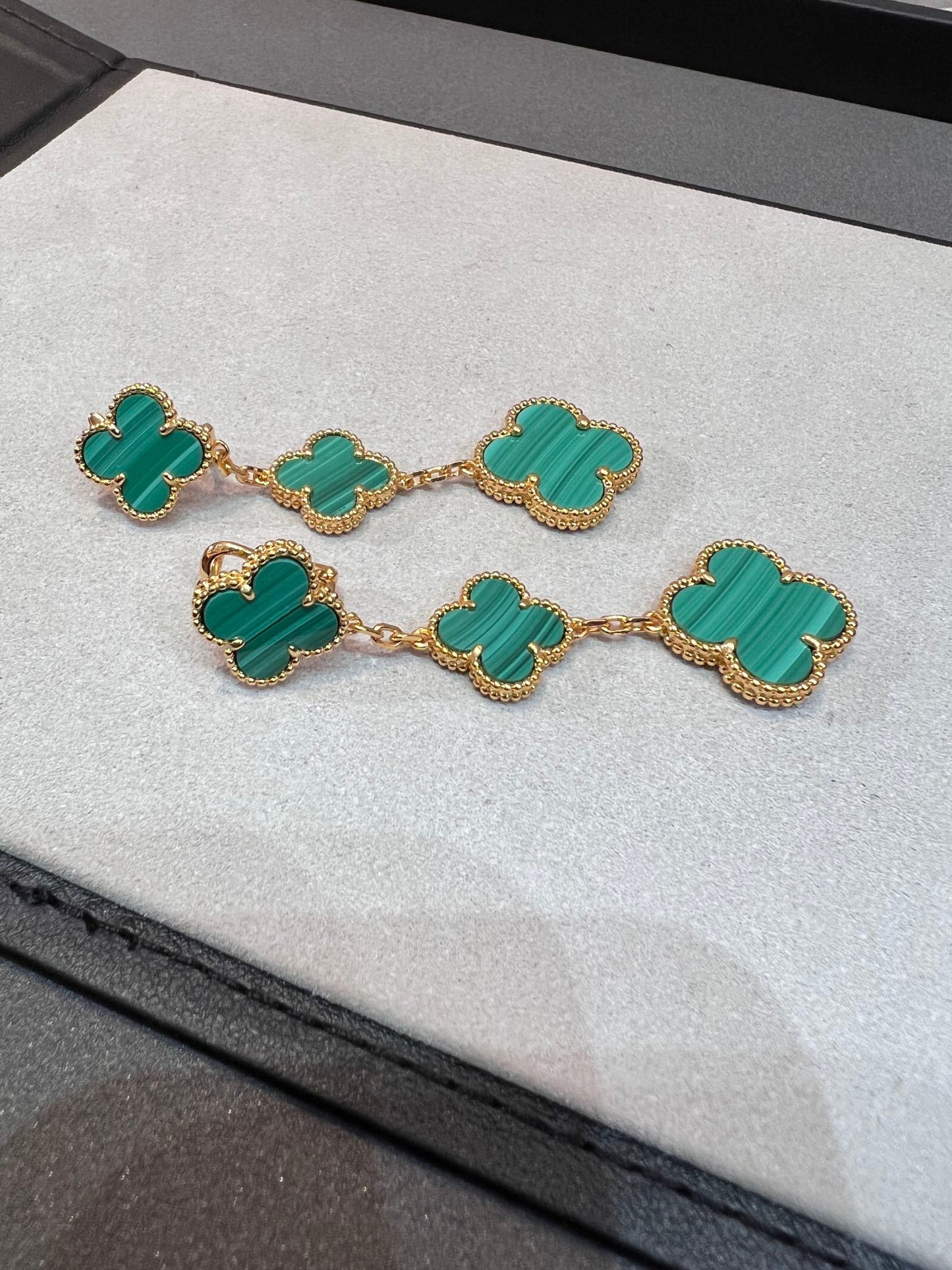 [basloveJW]CLOVER MALACHITE 3 MOTIFS GOLD