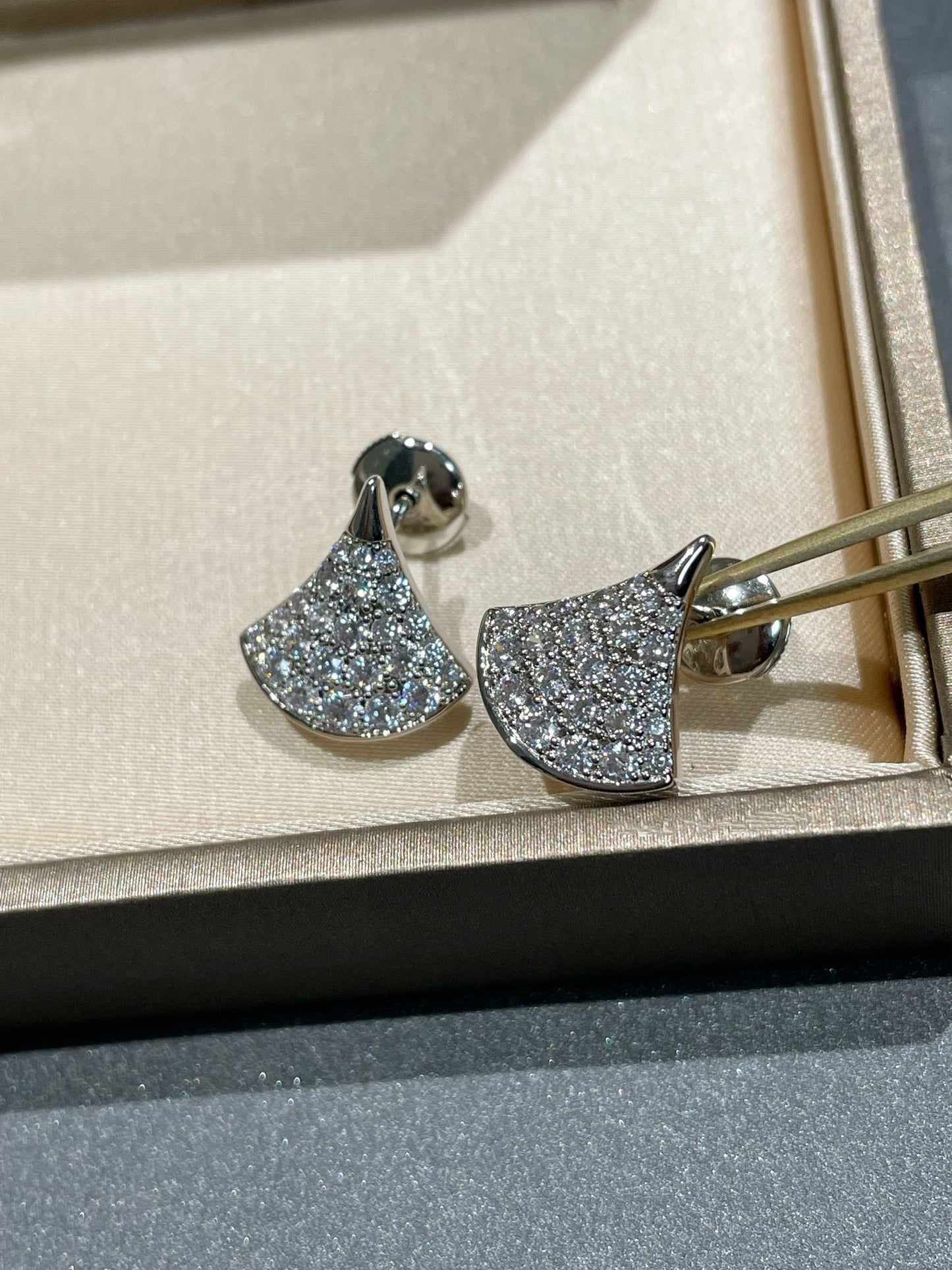 [baslovejewels]DREAM STUD EARRINGS DIAMOND