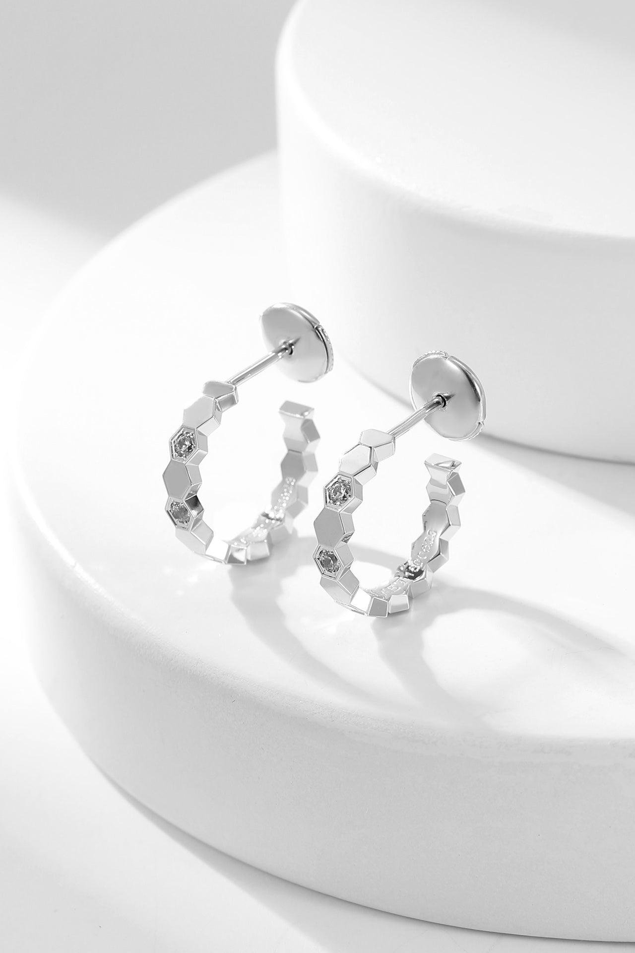 [baslovejewels]BEE LOVE DIAMOND HOOP EARRINGS