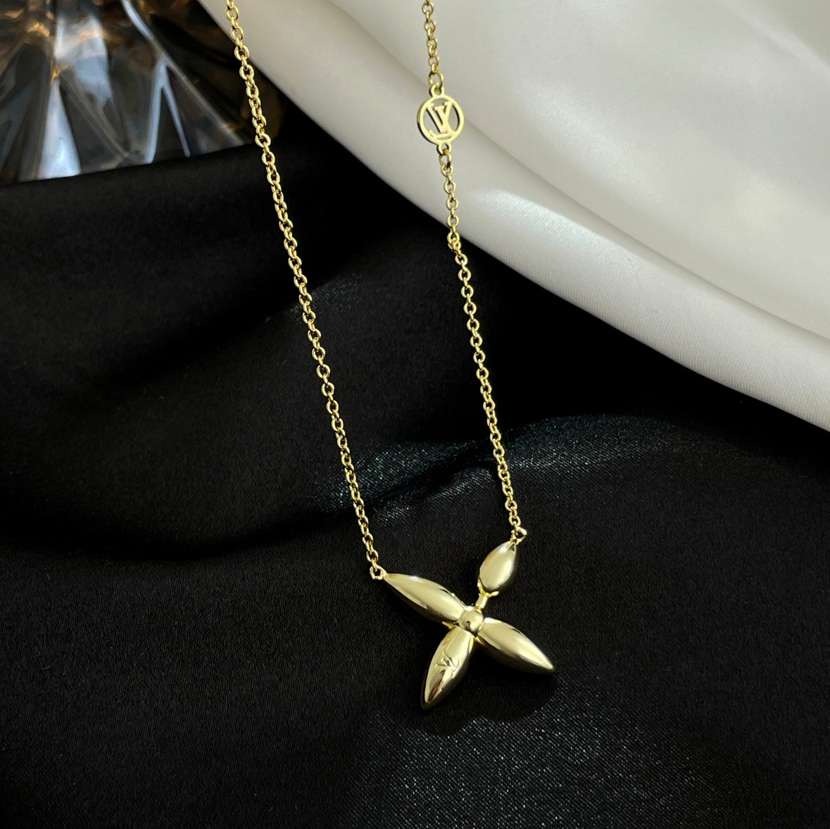 [baslovejewels]LOUISETTE GOLD NECKLACE