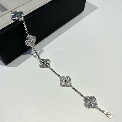 [baslovejewels]CLOVER 5 MOTIF SILVER DIAMOND BRACELET