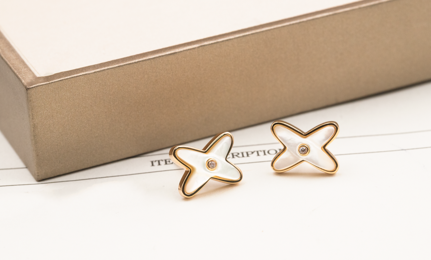 [baslovejewels]JEUX DE WHITE MOP ROSE GOLD DIAMOND EARRINGS